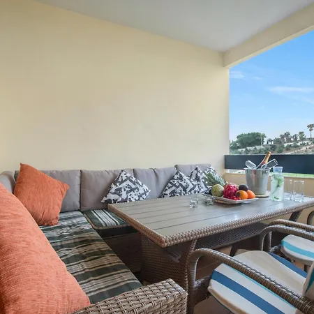 Luxury And First Line Apartament